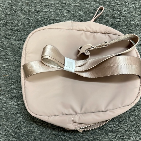 NWT Danskin Lowry small sling backpack - Picture 2 of 7